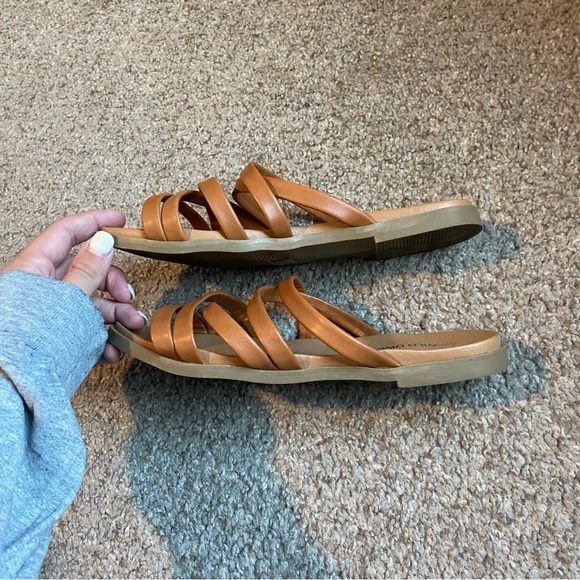 Sandals - Picture 3 of 3